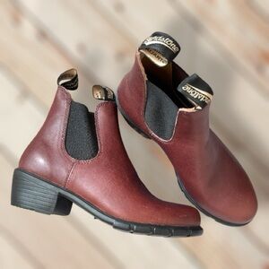 Blundstone Women's Burgundy Ankle Boots with Heel - Never Worn in Box